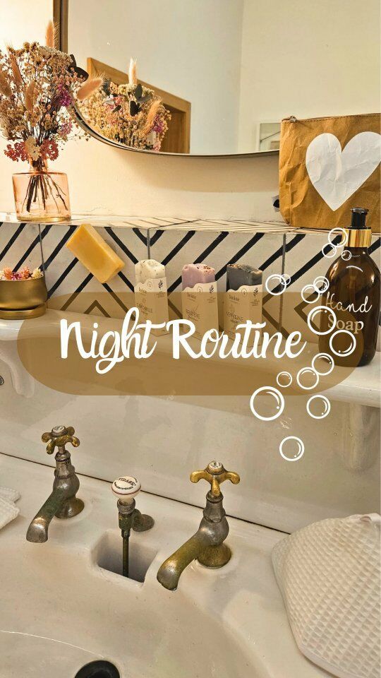 Nous voici de retour pour la présentation des objets que vous pouvez utiliser dans votre salle de bains ! 🛁

En passant du plus original (l’accroche savon en métal aimanté) pour ne pas avoir d'eau stagnante au sein de votre savon, au plus incontournable (la serviette) nid d'abeille pour assurer confort et objet déco !

Vous retrouvez aussi nos jolies bougies fleuries et nos bouquets de fleurs séchées, afin de passer un moment relaxant et apporter une touche colorée à votre salle de bain.

Savons végétaux et fleuries à retrouver en boutique et sur notre site internet : Tendancesetpaillettes.fr ! 🌼

#tendances #paillettes #salledebains #quotidien #savon
#fleursechees
#bougiedefleurssechees
#cocooningtime #nightroutine #nightskincare